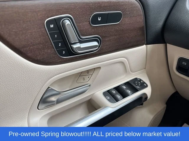 Used 2021  Mercedes-Benz GLB 250 image 34