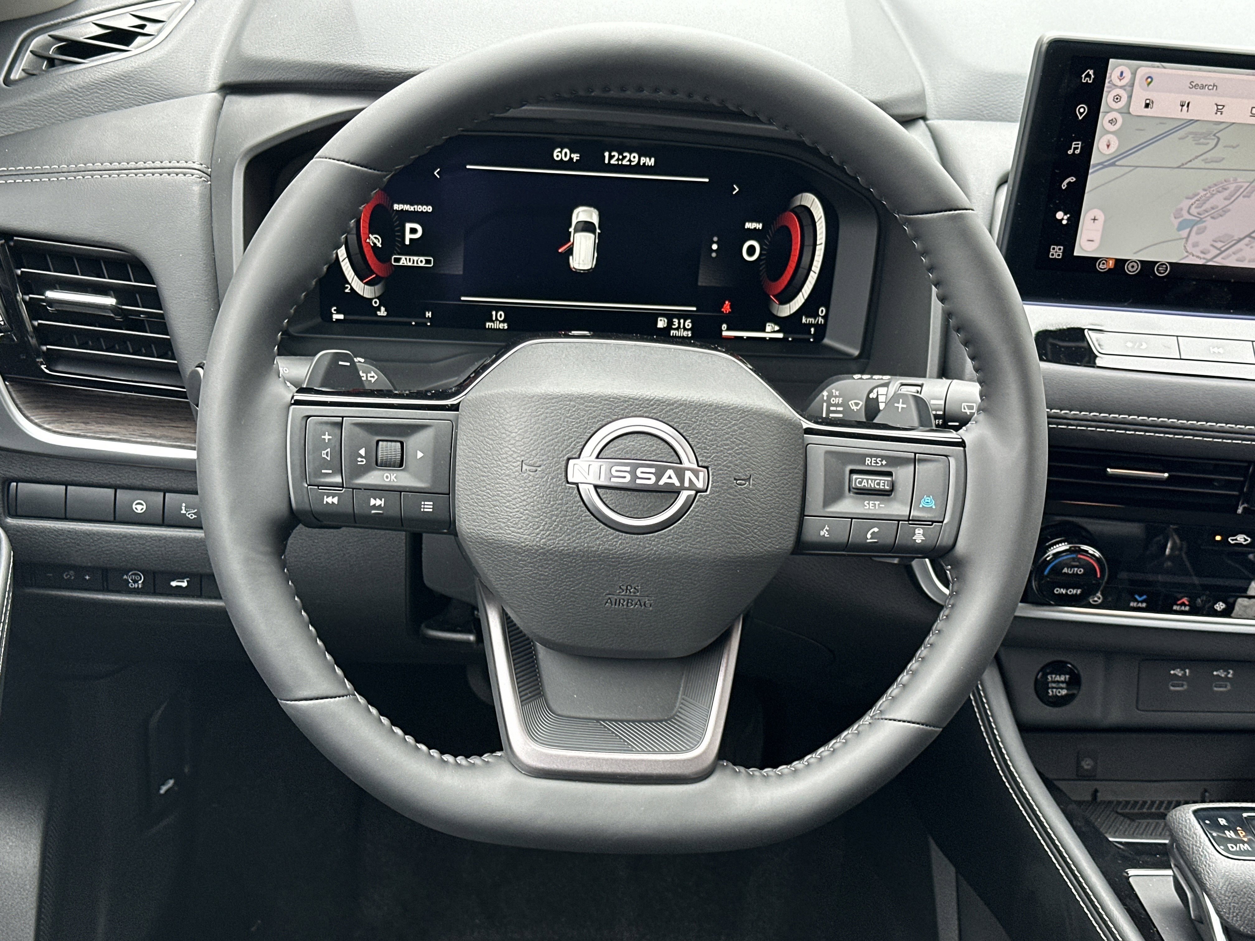 New 2026 Champagne Silver Metallic/Super Black Nissan Platinum image 24