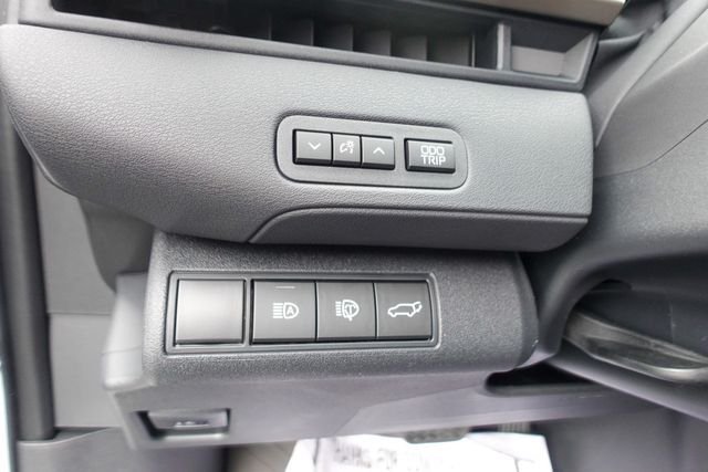 New 2026 Wind Chill Pearl <sup>1</sup> Toyota  XLE image 19
