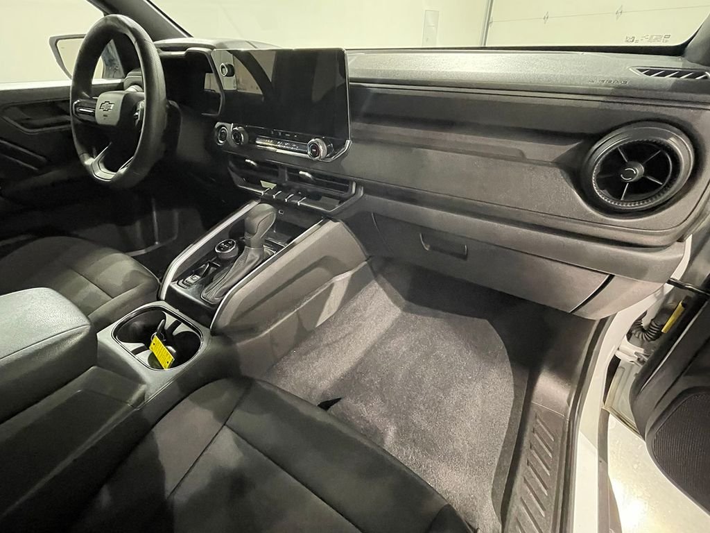 Used 2023 White Chevrolet Trail Boss image 28