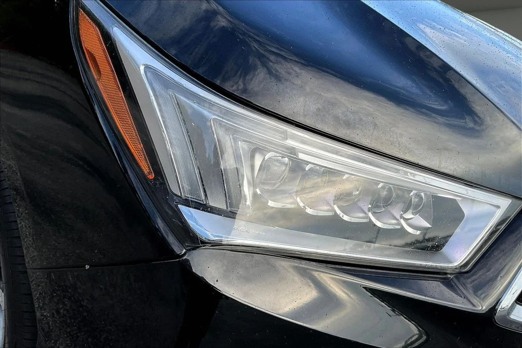 Used 2020  Acura Advance image 35