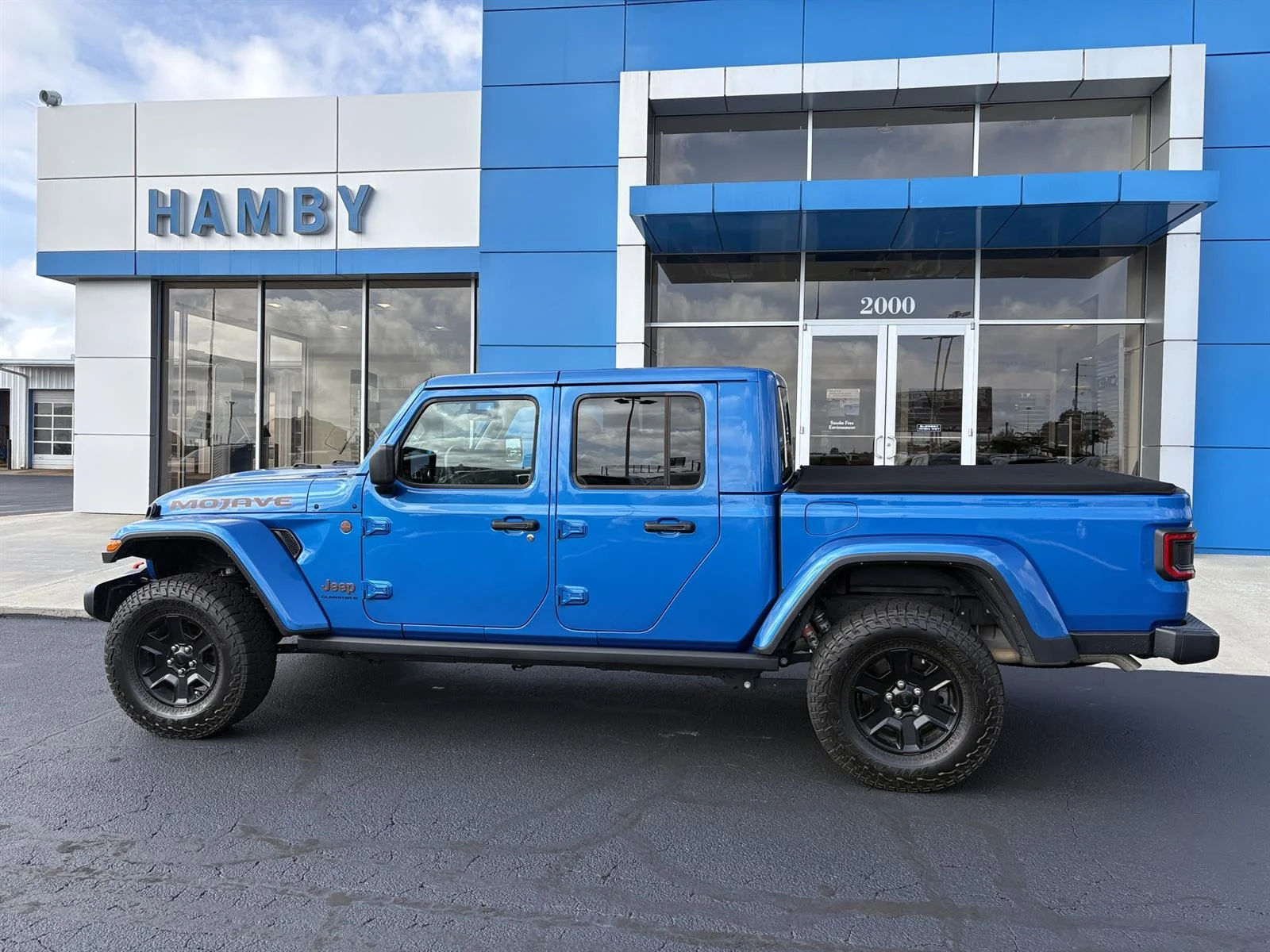 Used 2023 Blue Jeep Mojave 4x4 image 5