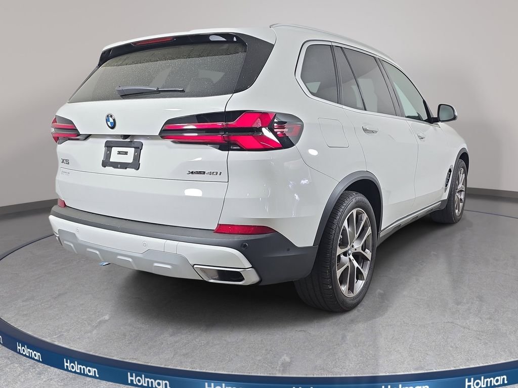 Certified Used 2025 Alpine White BMW xDrive40i image 5