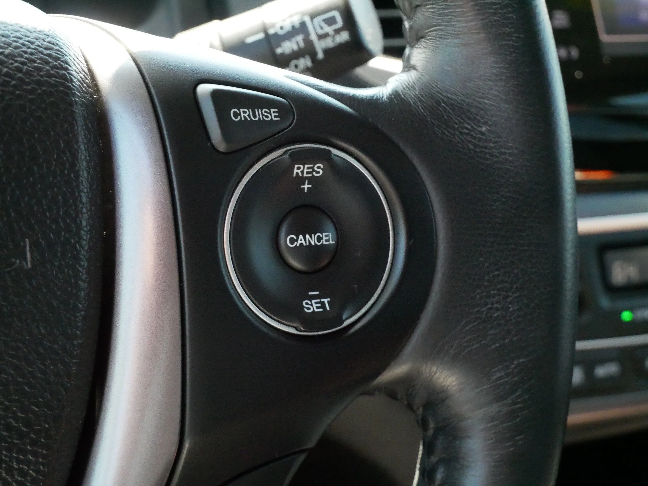 Certified Used 2018 Modern Steel Metallic Honda EX-L image 25