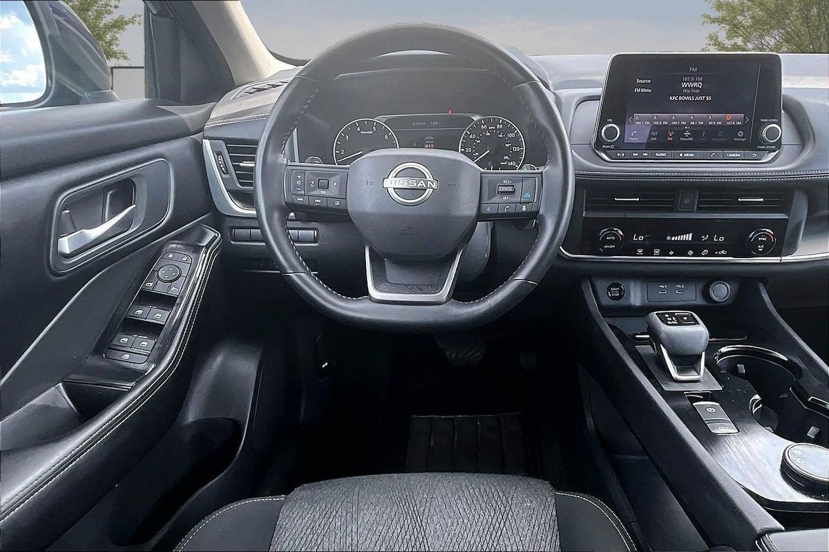 Used 2025 Blue Nissan SV Intelligent AWD image 5