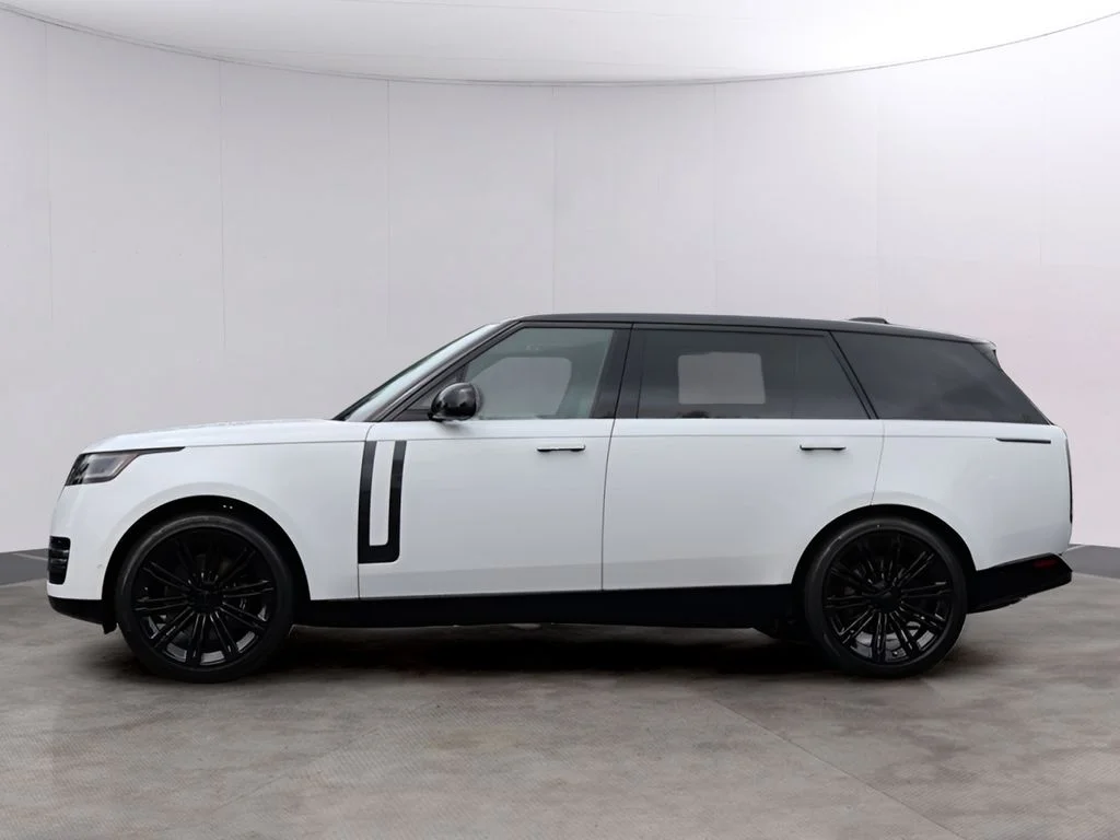 New 2026 Ostuni Pearl Wht Prem Met Land Rover Autobiography image 4