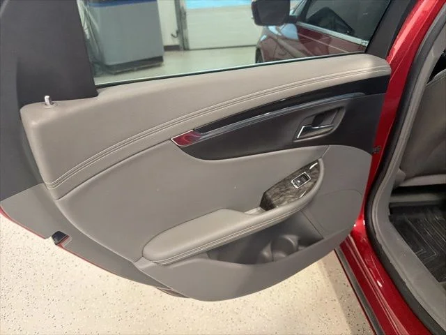 Used 2015 Red Chevrolet LTZ image 41