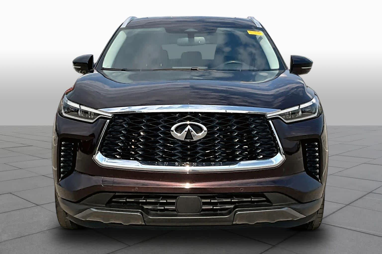 Used 2022 Mocha Almond INFINITI LUXE image 4