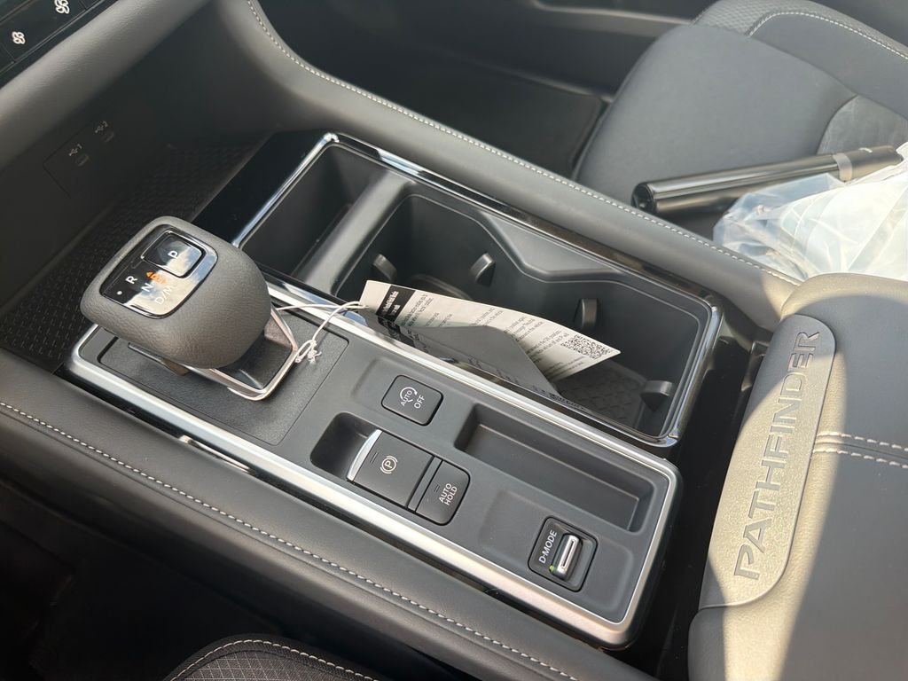 New 2026 Nissan Pathfinder SV 4D Sport Utility