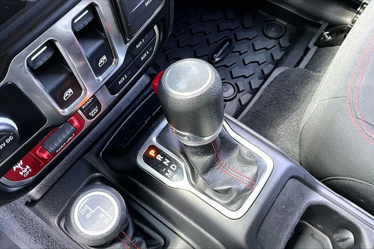 Used 2023 White Jeep Rubicon image 30