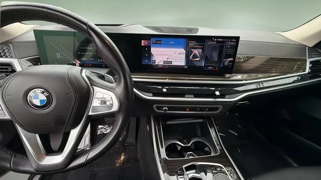 Used 2023 Black BMW xDrive40i image 13