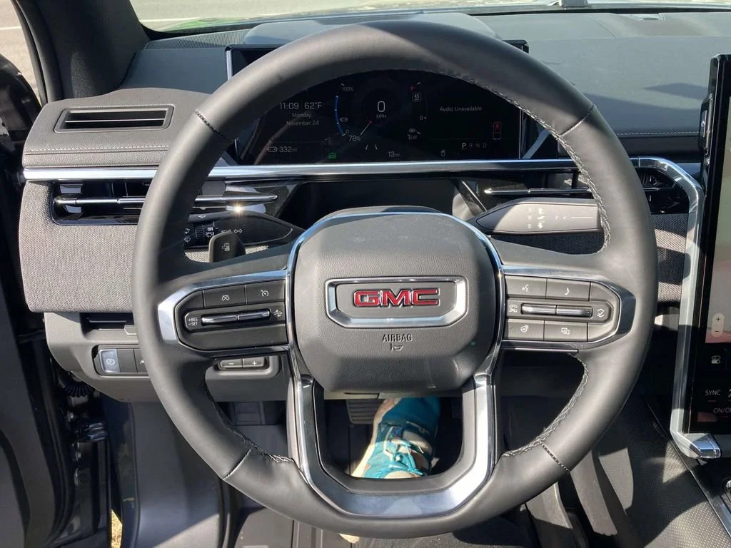 New 2026 Deep Ocean Metallic GMC Elevation Extended Range image 26
