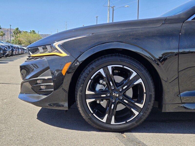 Used 2021 Ebony Black KIA GT-LINE AUTO AWD image 9
