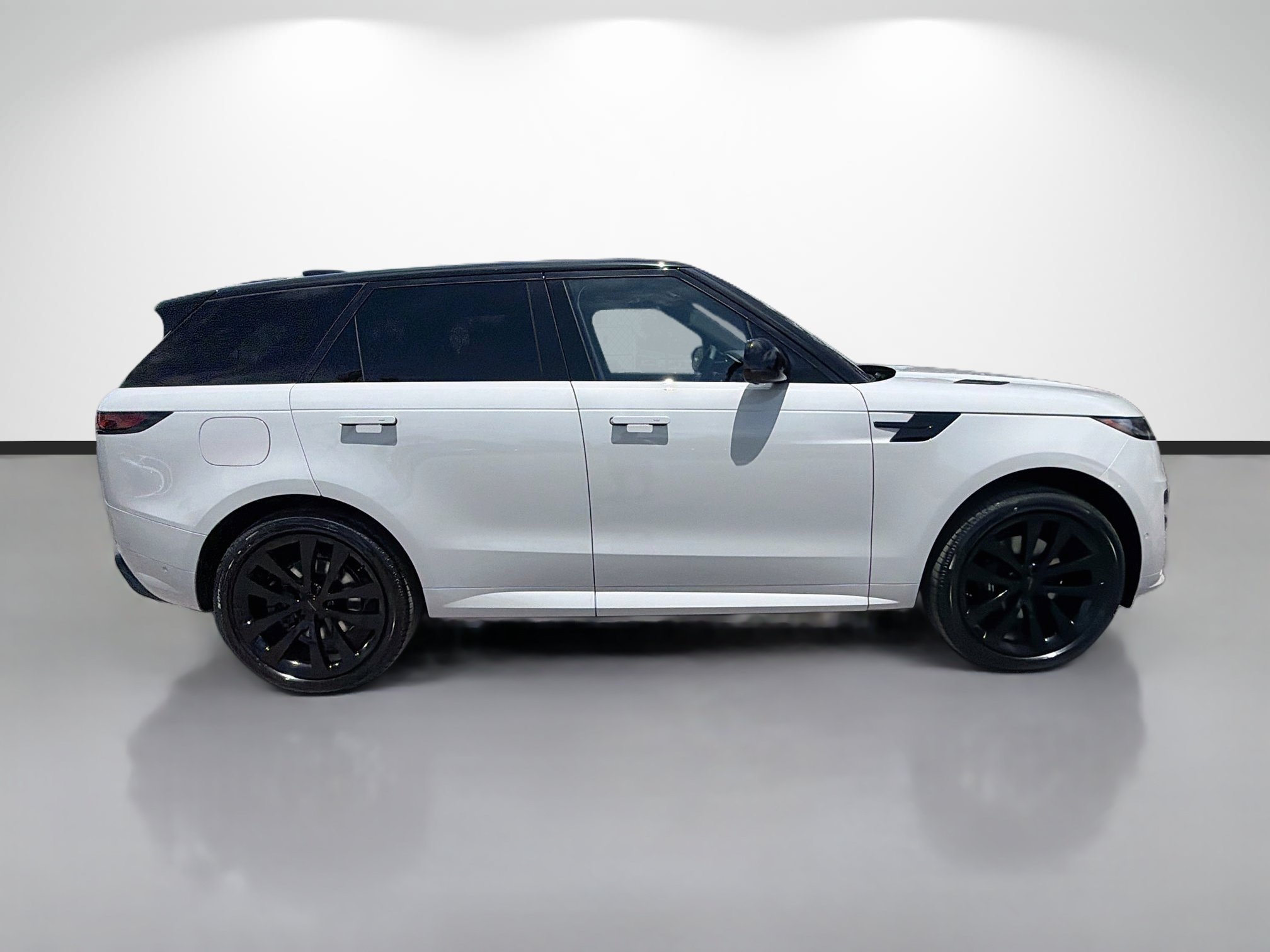 New 2027 Borasco Grey LAND ROVER  image 6
