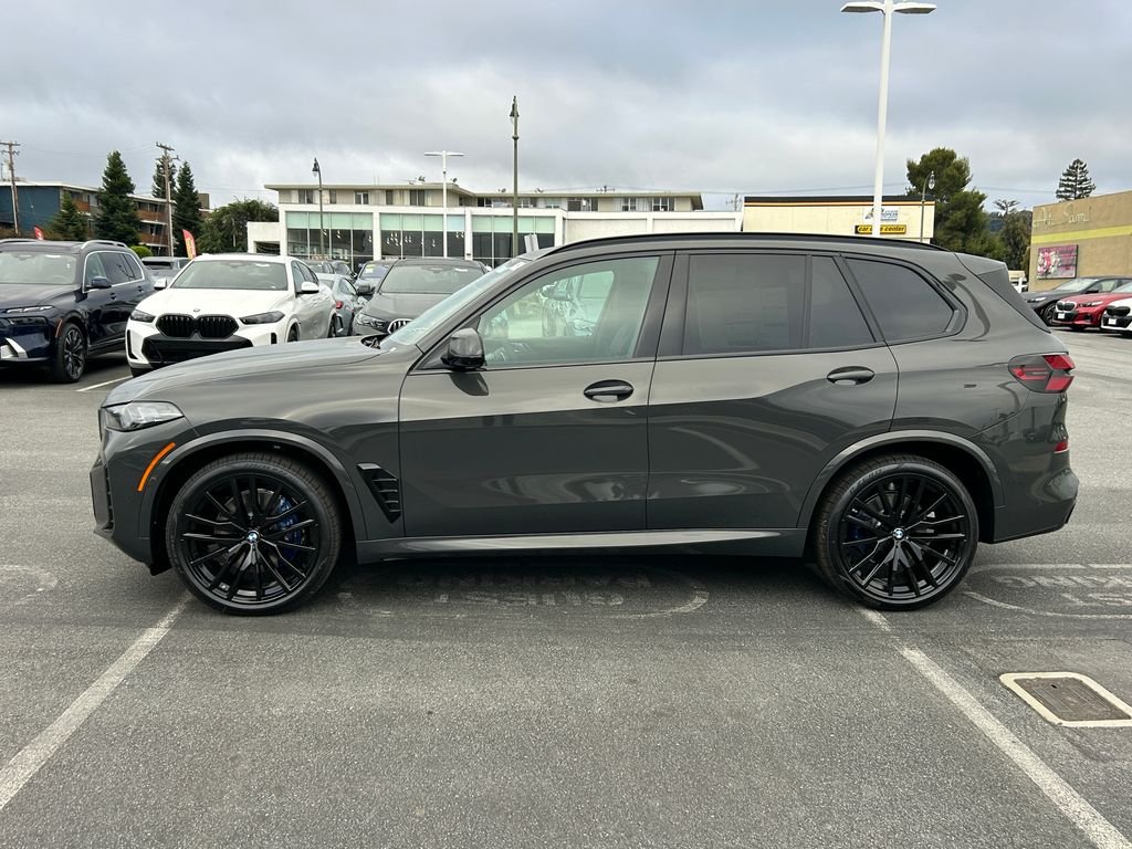 New 2026 Dravit Grey Metallic BMW xDrive40i image 2