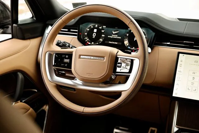 New 2026 Fuji White Land Rover SE image 36