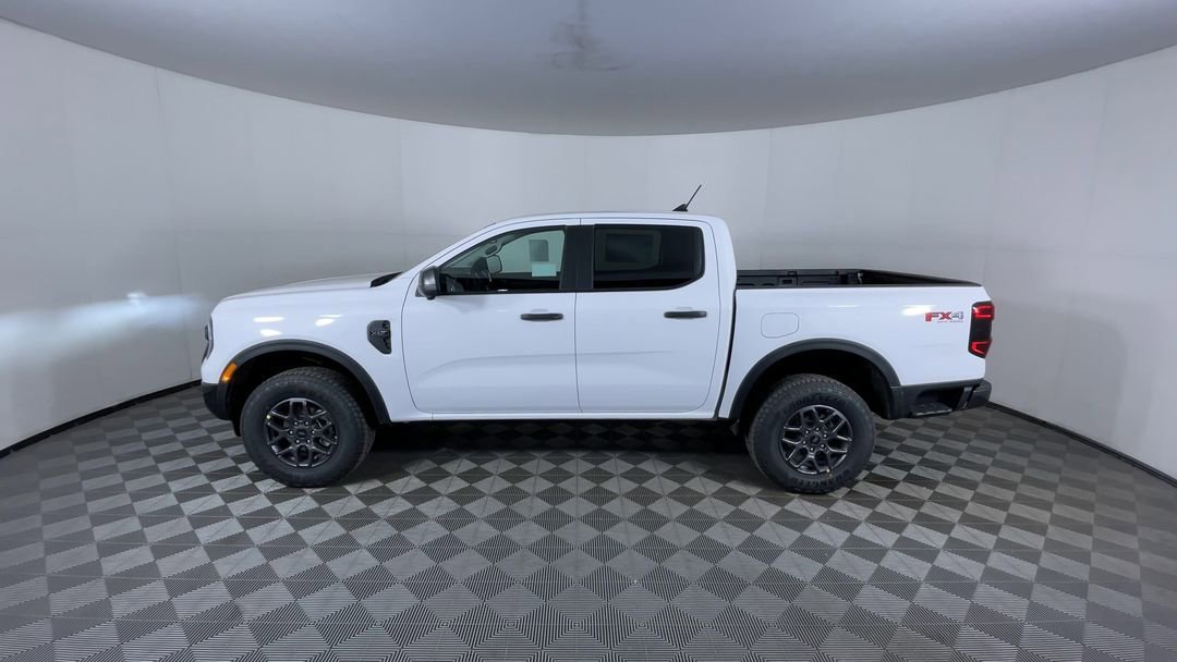 New 2026 Oxford White Ford XLT image 5