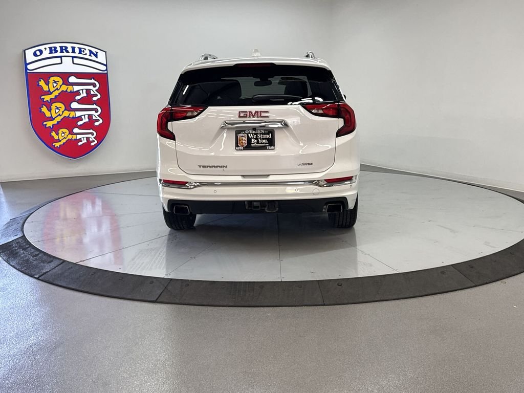 Used 2018 Summit White GMC Denali image 37