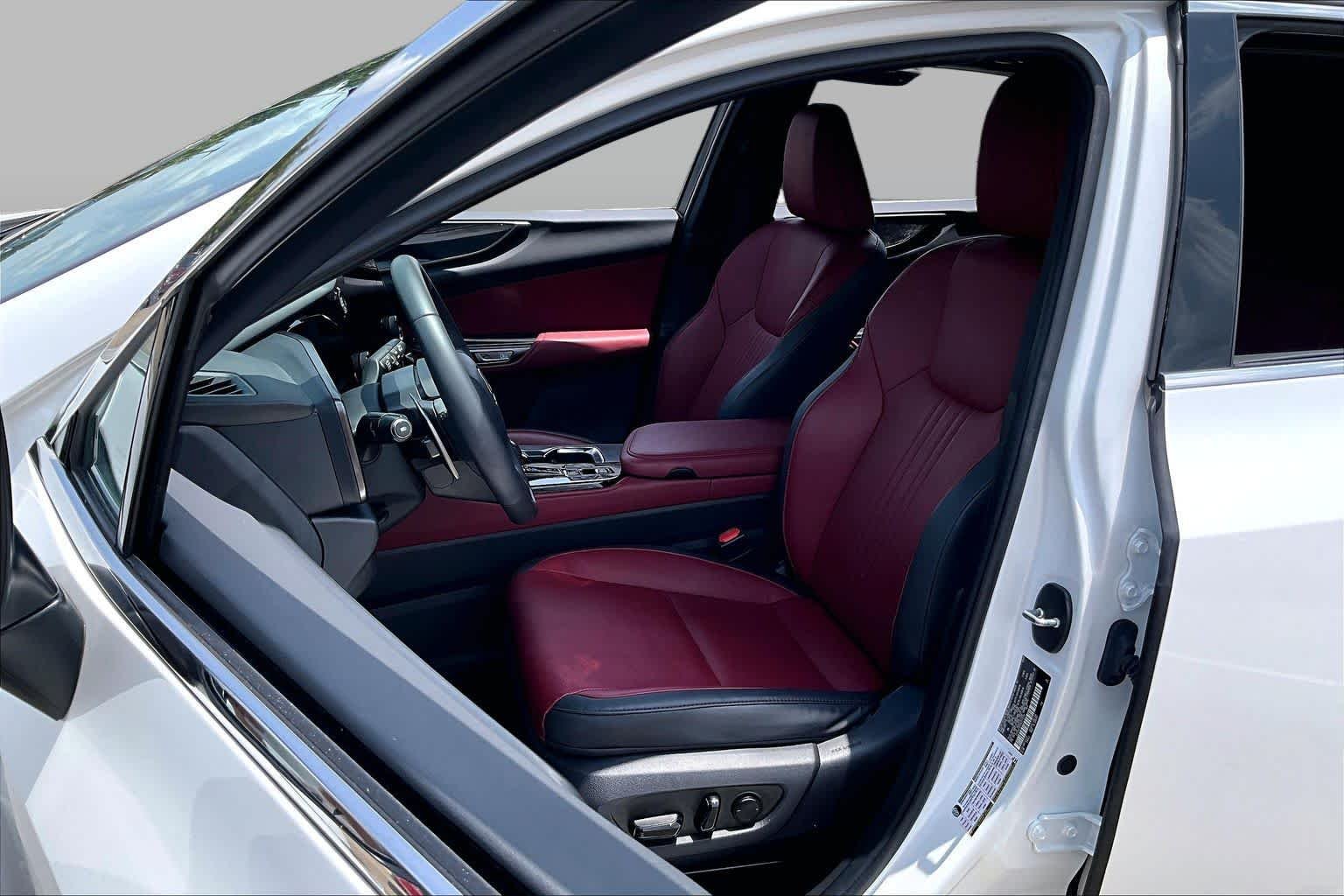 Used 2024 Eminent White Pearl Lexus  image 7