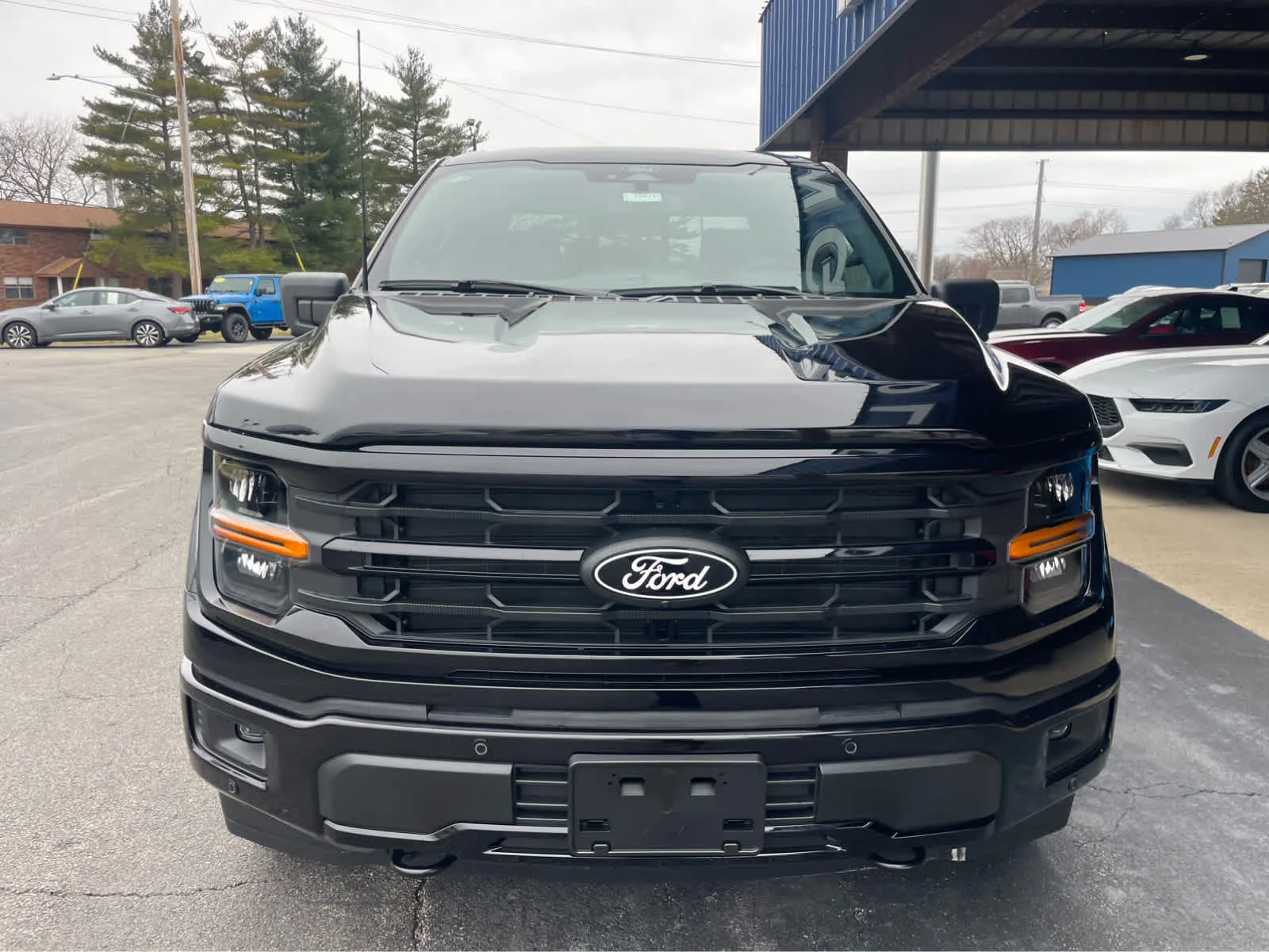 New 2026 Agate Black Metallic Ford XLT image 7