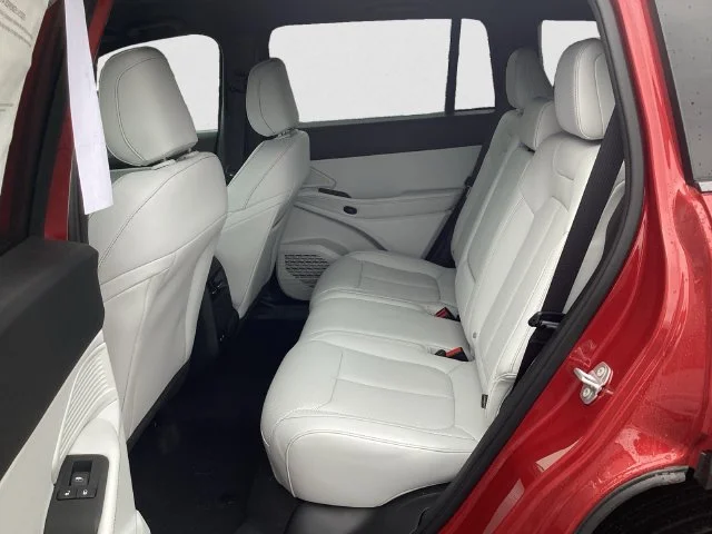 New 2026 Pearl Jeep LIMITED 4X4 image 14