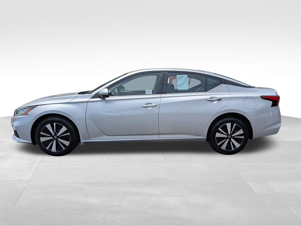 Certified Used 2022 Brilliant Silver Metallic Nissan 2.5 SV image 13