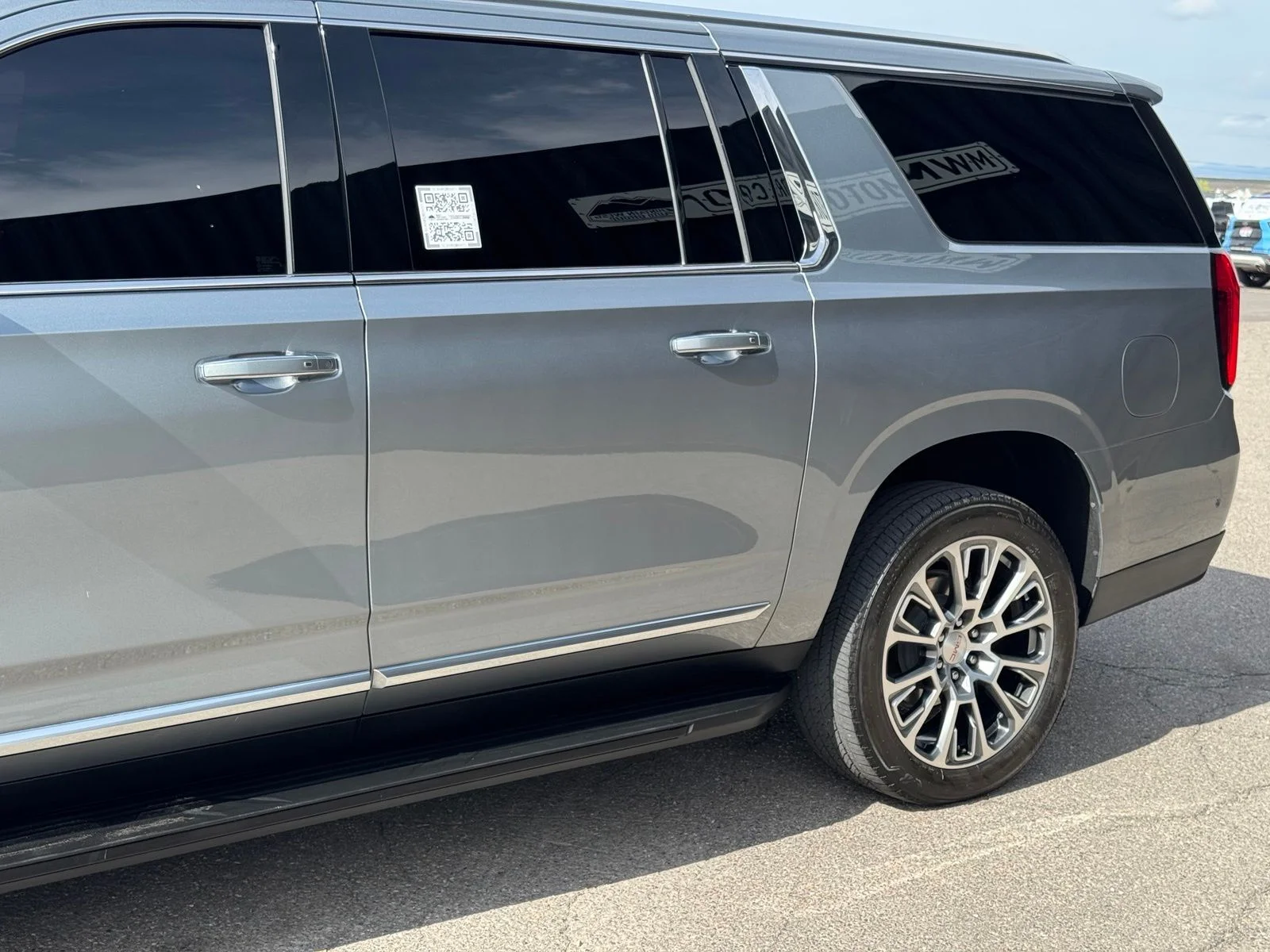 Used 2025 Silver GMC Denali image 14