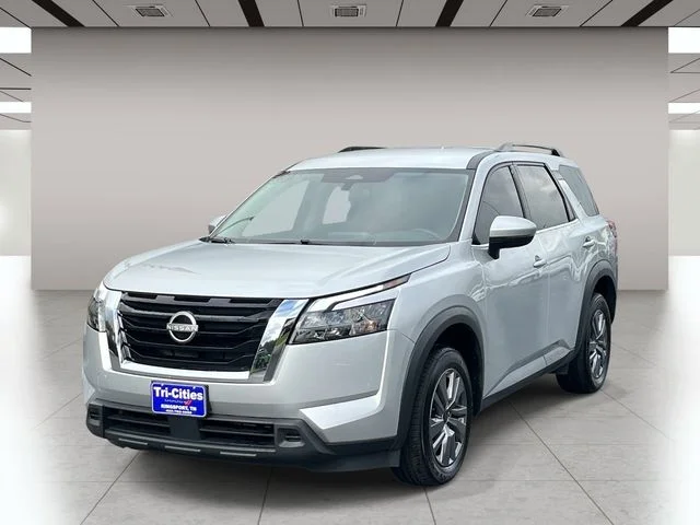 Used 2025 Silver Nissan SV image 8