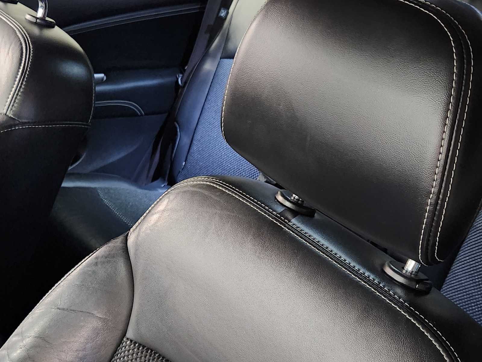 Used 2018 Pitch Black Clearcoat Dodge Crossroad image 14