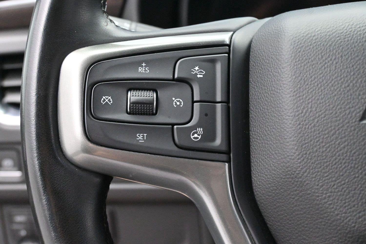 Used 2023 BLACK Chevrolet LT image 25