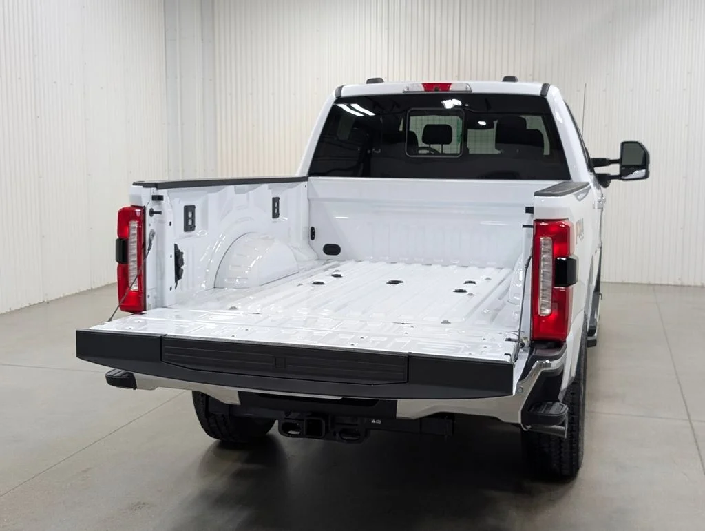 New 2026 Oxford White Ford F-250® Lariat® image 27