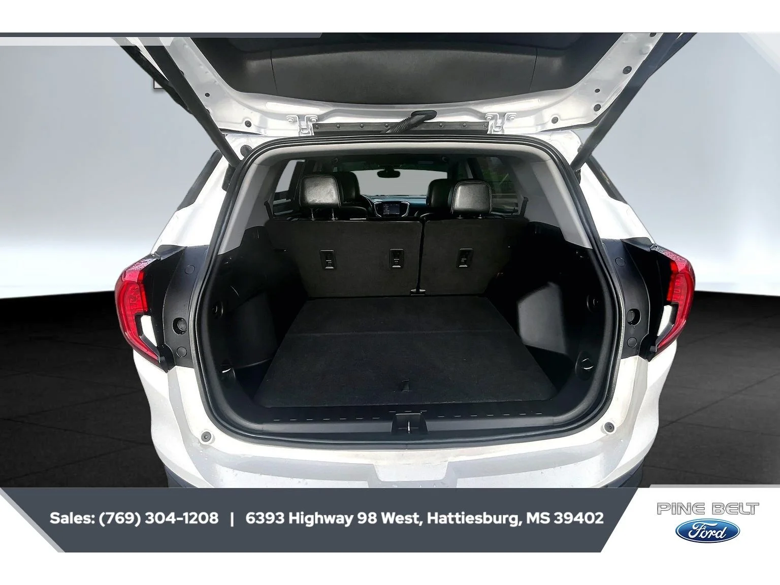 Used 2022 Summit White GMC SLT image 21