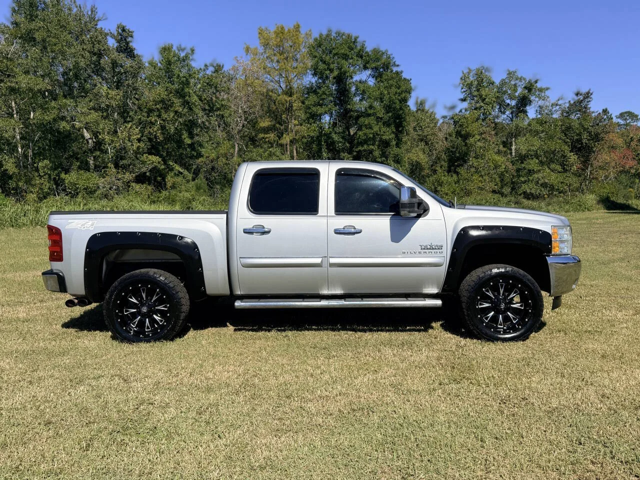 Used 2013 Silver Chevrolet LT 4x4 4dr Crew Cab 5.8 ft. SB image 6