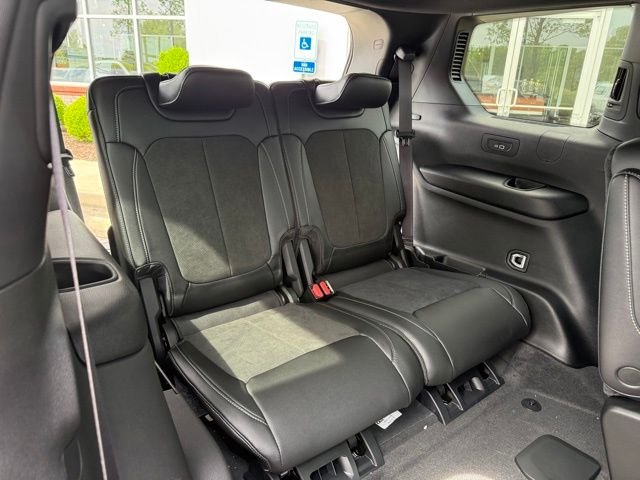 New 2025 Baltic Gray Metallic Clear-Coat Exterior Paint Jeep Altitude X image 25