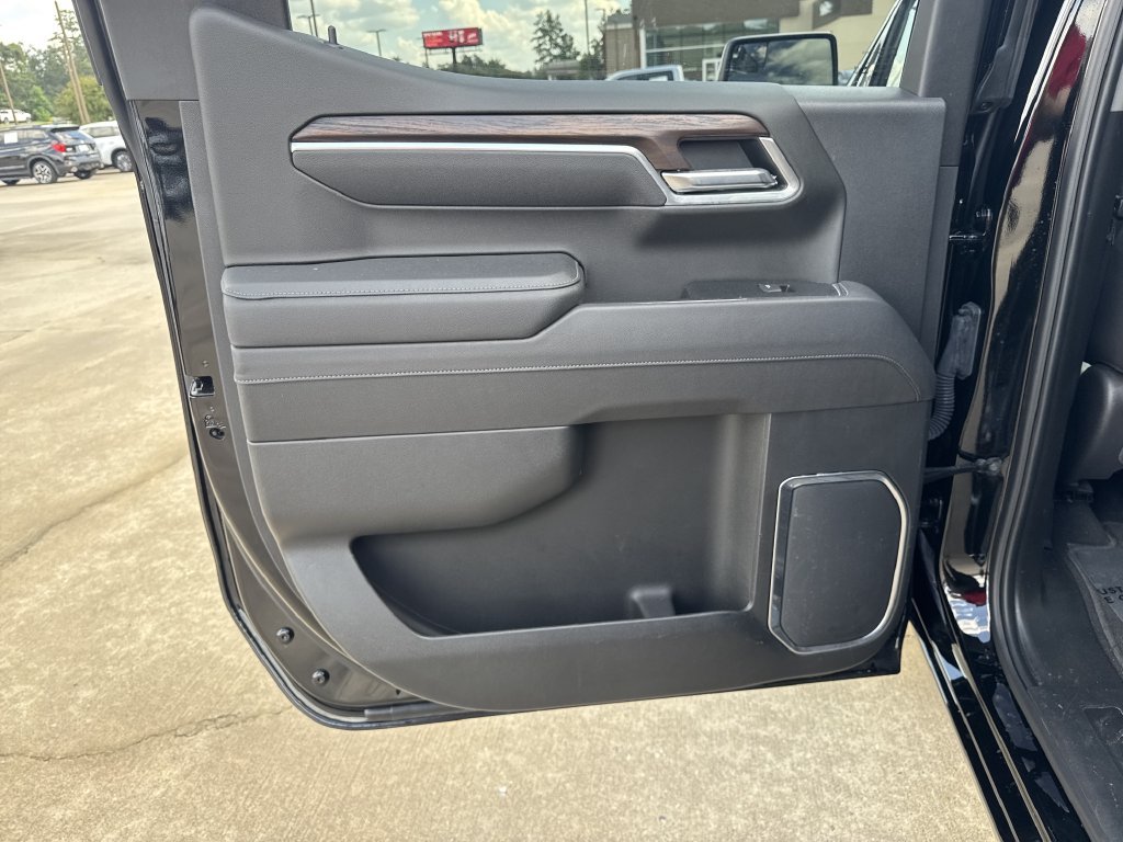 Used 2025 Black GMC SLT image 14