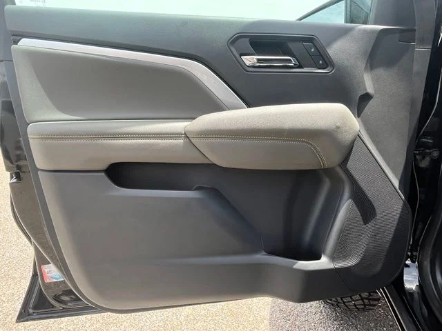 Used 2024 Black Chevrolet ZR2 image 25