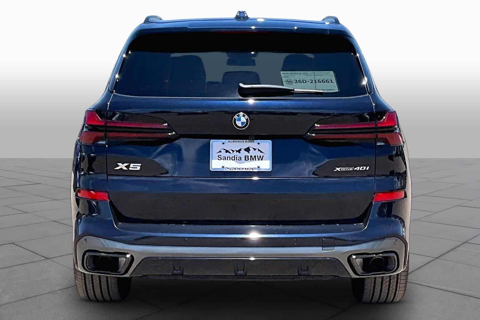 Used 2025 Carbon Black Metallic BMW xDrive40i image 4