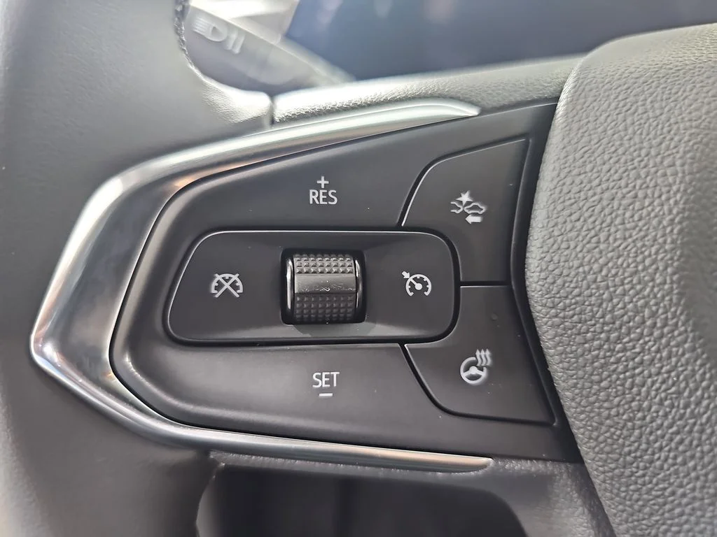 Certified Used 2025 Blue Chevrolet ACTIV image 21
