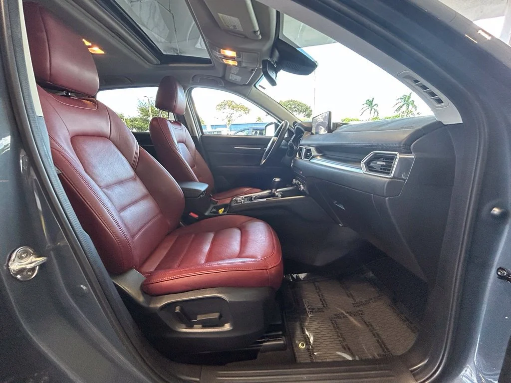 Used 2021 Polymetal Gray Metallic Mazda Carbon Edition image 25