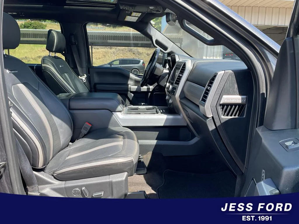 Used 2018 Magnetic Ford Platinum image 22