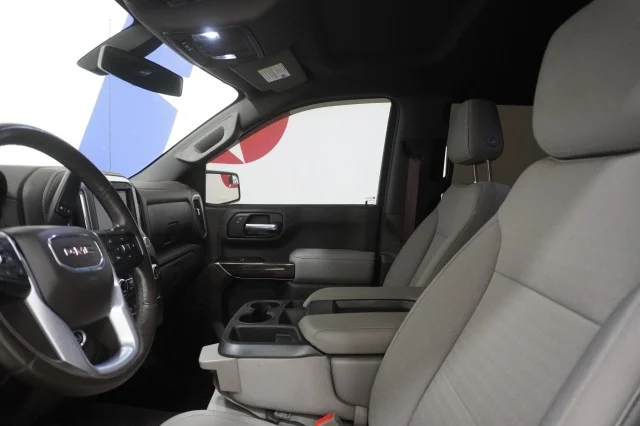 Used 2020 WHITE GMC Elevation image 18
