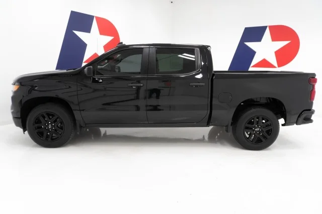 Used 2023 Black Chevrolet Custom image 11