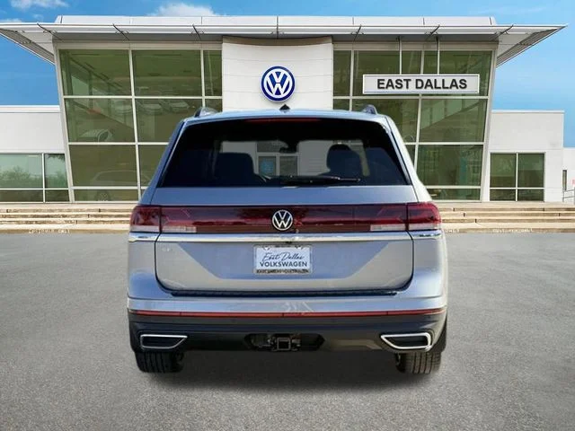 New 2026 Silver Volkswagen SE w/Technology image 4
