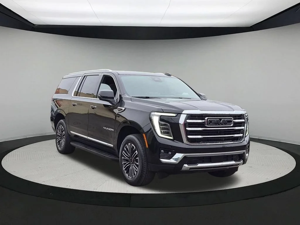 Certified Used 2025 Onyx Black GMC Elevation image 7