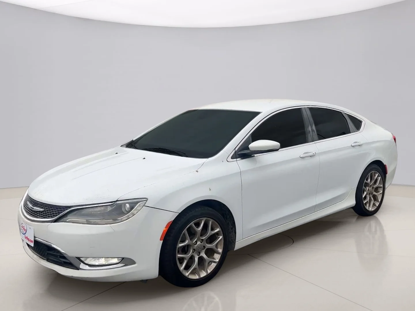 Used 2015 White Chrysler C image 1