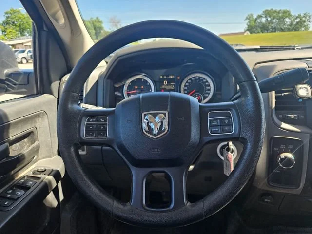 Used 2017  Ram Tradesman image 14