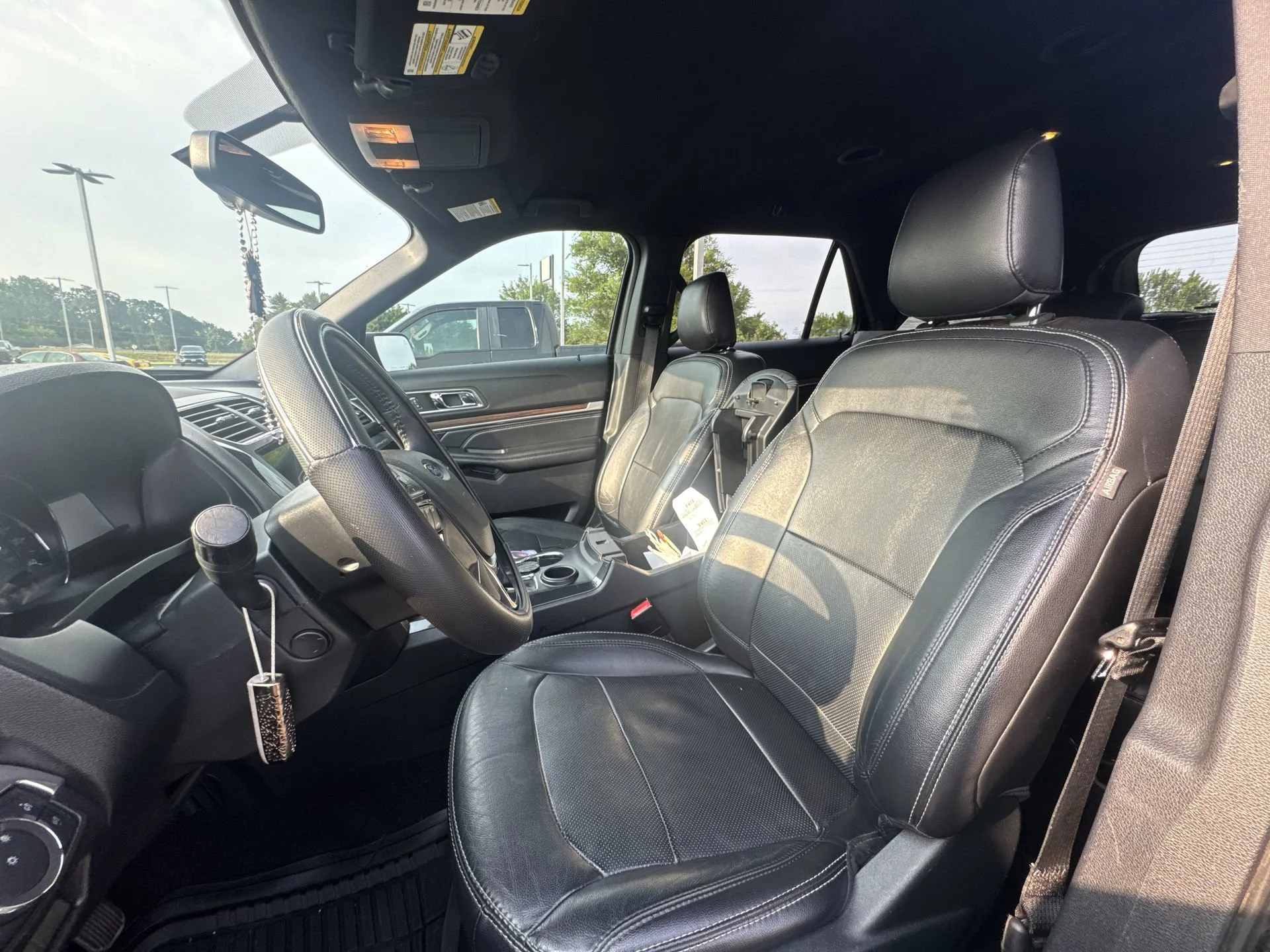 Used 2019 Magnetic Ford Limited image 11