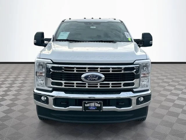 New 2026 Oxford White Ford XL image 2