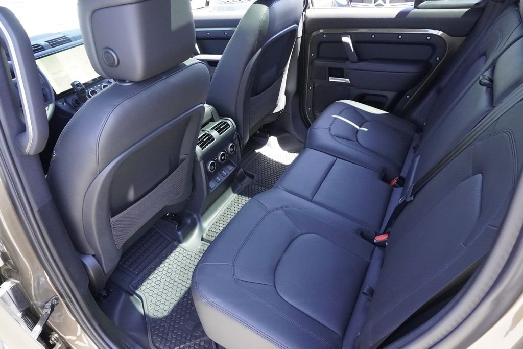 New 2026 Gondwana Stone LAND ROVER X-Dynamic SE image 29