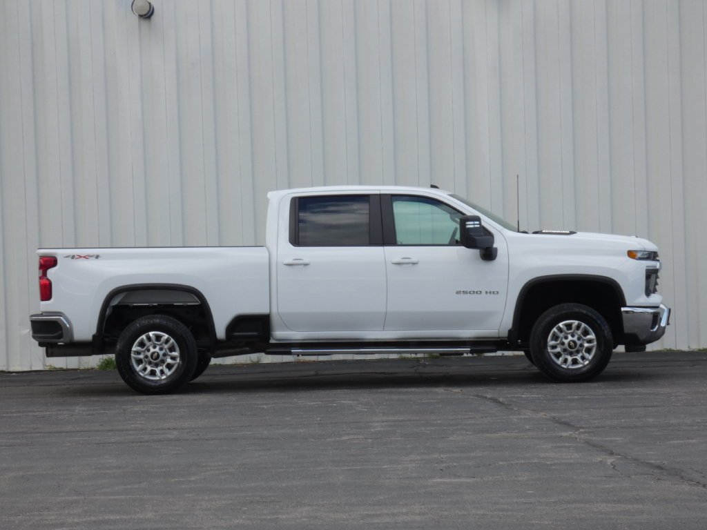 Used 2026 White Chevrolet LT image 2